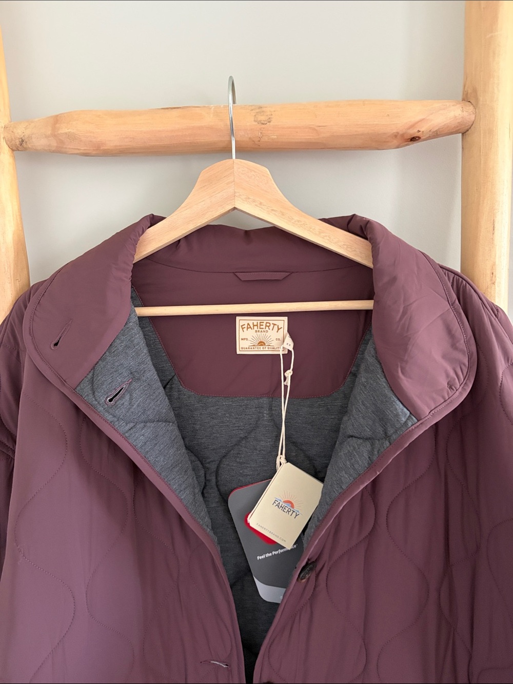 Faherty Horizon Quilted Jacket - Plum M - Picture 4 of 9